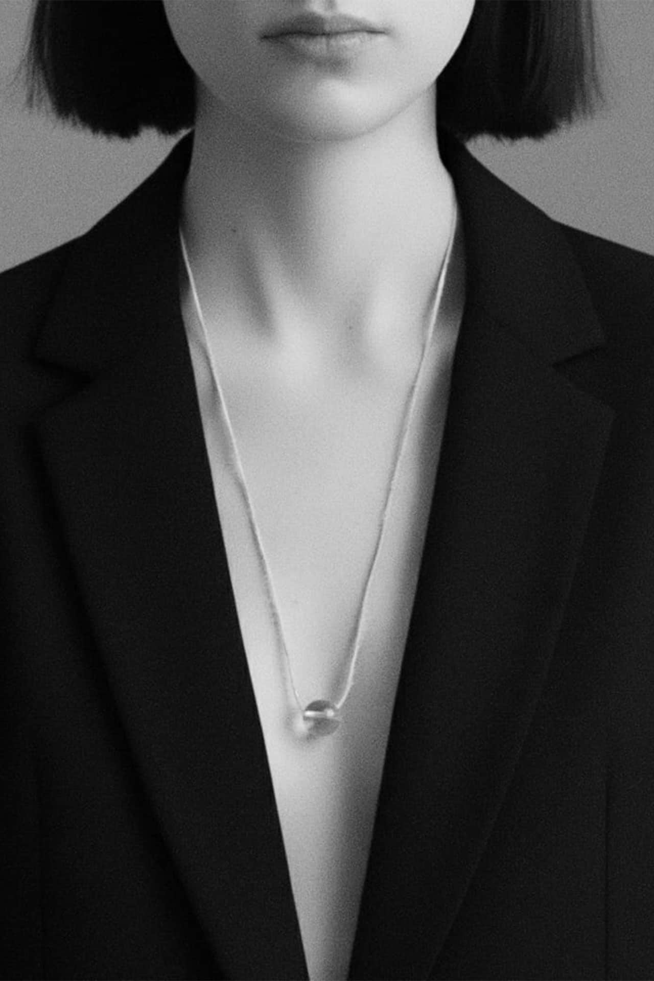 jedwabny naszyjnik biel